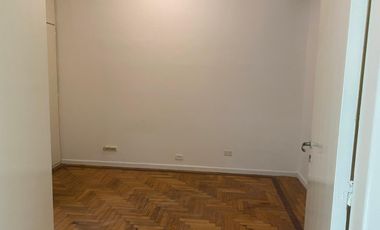 Departamento en  planta baja con hermoso patio