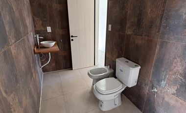 Casa 2 Dormitorios con jardín- Sarmiento 900 - Estancia Las Moras - Ricardone | Venta