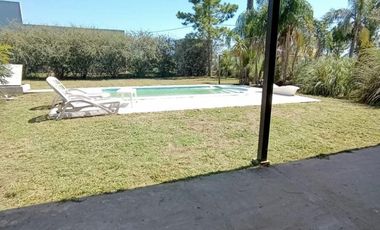 Casa en venta - 2 Dormitorios 1 Baño - Oliveros