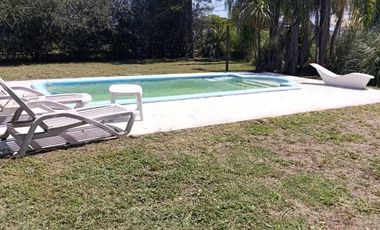 Casa en venta - 2 Dormitorios 1 Baño - Oliveros