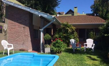 Venta - Chalet 4 amb. en Quilmes Residencial c/ piscina y quincho - U$S 250.000