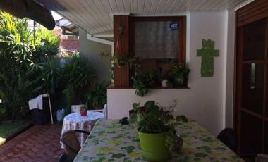 Venta - Chalet 4 amb. en Quilmes Residencial c/ piscina y quincho - U$S 250.000