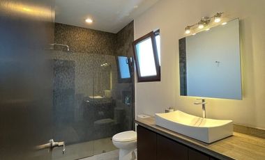 CASA EN RANCHO SAN JUAN