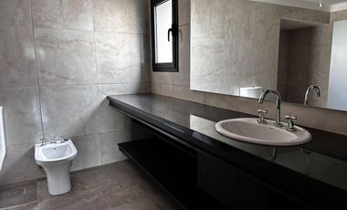 Departamento en alquiler dos dormitorios, asador propio, pileta Villa Belgrano, Zona Norte