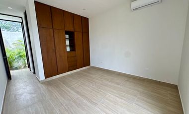 Casa moderna en renta con alberca y amenidades – Conkal, Mérida