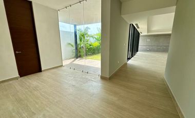 Casa moderna en renta con alberca y amenidades – Conkal, Mérida