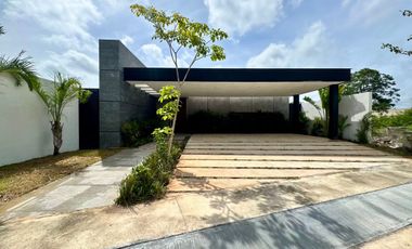 Casa moderna en renta con alberca y amenidades – Conkal, Mérida