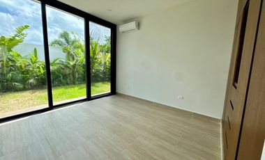 Casa moderna en renta con alberca y amenidades – Conkal, Mérida