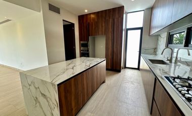 Casa moderna en renta con alberca y amenidades – Conkal, Mérida