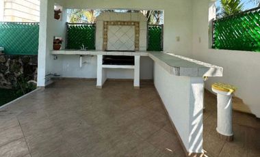 CASA EN VENTA EN LOMAS DE COCOYOC