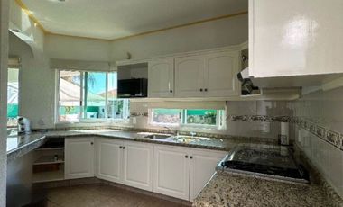 CASA EN VENTA EN LOMAS DE COCOYOC