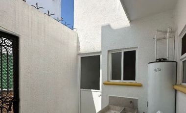 CASA EN VENTA EN LOMAS DE COCOYOC