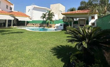 CASA EN VENTA EN LOMAS DE COCOYOC