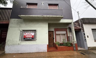 PH tipo casa de 3 ambientes con patio  – Wilde – Sin expensas