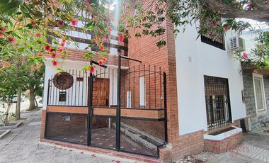 Casa en Alquiler - Barrio Copol