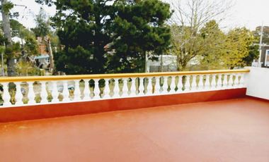 Casa en venta - 3 Dormitorios 2 Baños - San Bernardo del Tuyú