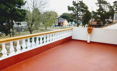 Casa en venta - 3 Dormitorios 2 Baños - San Bernardo del Tuyú