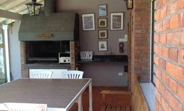 VENTA EXCEL. CHALET 4 AMB C/PISCINA  EN Bº RESIDENCIAL