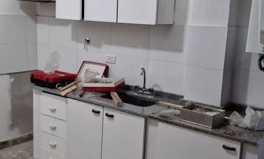 Casas en venta - 5 Dormitorios 2 Baños - 420Mts2 - Avellaneda