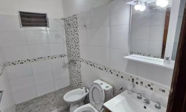 Casas en venta - 5 Dormitorios 2 Baños - 420Mts2 - Avellaneda