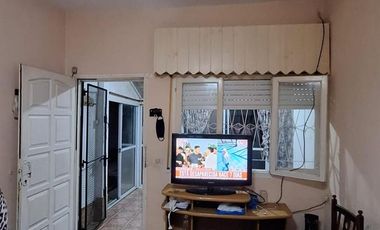 Casa en venta - 2 Dormitorios 1 Baño - 350Mts2 - Las Toninas