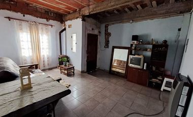 Casa de 5 amb. a la venta en Ezeiza - EXCELENTE UBICACION