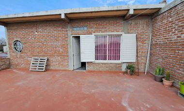 Casa de 5 amb. a la venta en Ezeiza - EXCELENTE UBICACION