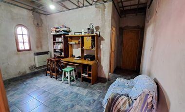 Casa de 5 amb. a la venta en Ezeiza - EXCELENTE UBICACION