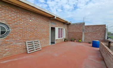 Casa de 5 amb. a la venta en Ezeiza - EXCELENTE UBICACION