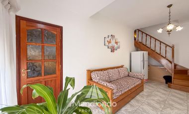 Casa con 4 dormitorios y Garage para 3 autos. Quincho. Radiadores. Zona Peralta Ramos Oeste.