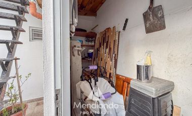 Casa con 4 dormitorios y Garage para 3 autos. Quincho. Radiadores. Zona Peralta Ramos Oeste.