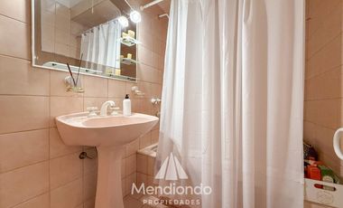 Casa con 4 dormitorios y Garage para 3 autos. Quincho. Radiadores. Zona Peralta Ramos Oeste.