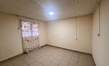 CASA EN SAN JOAQUÍN CON EXCELENTE CONECTIVIDAD