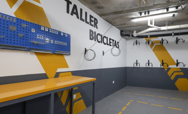 Departamento en arriendo c/ estacionamiento en Parque Los Reyes