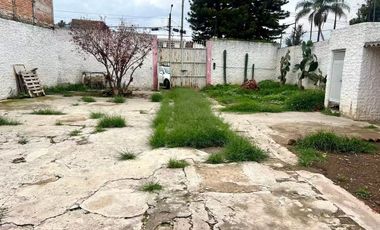 Casa en renta con uso de suelo comercial  440m2 Los Robles Nuevo Mexico Zapopan