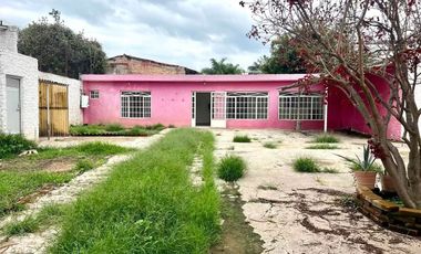 Casa en renta con uso de suelo comercial  440m2 Los Robles Nuevo Mexico Zapopan
