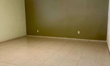 Casa en renta con uso de suelo comercial  440m2 Los Robles Nuevo Mexico Zapopan