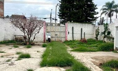 Casa en renta con uso de suelo comercial  440m2 Los Robles Nuevo Mexico Zapopan