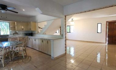 Casa en Telchac puerto con 2,844 mts2 de Terreno