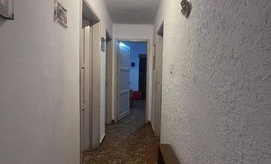 Casa en venta - 4 Dormitorios 2 Baños - 233Mts2 - Cochera - Córdoba Capital