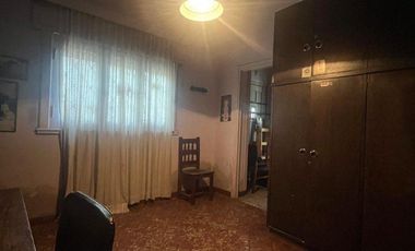 Casa en venta - 4 Dormitorios 2 Baños - 233Mts2 - Cochera - Córdoba Capital