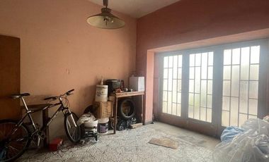 Casa en venta - 4 Dormitorios 2 Baños - 233Mts2 - Cochera - Córdoba Capital