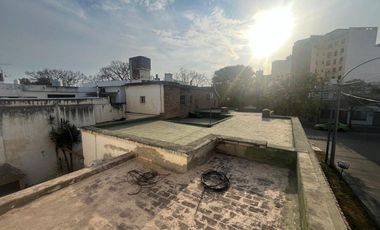 Casa en venta - 4 Dormitorios 2 Baños - 233Mts2 - Cochera - Córdoba Capital