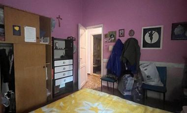 Casa en venta - 4 Dormitorios 2 Baños - 233Mts2 - Cochera - Córdoba Capital