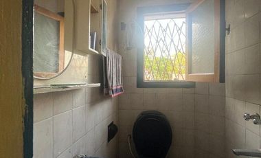 Casa en venta - 4 Dormitorios 2 Baños - 233Mts2 - Cochera - Córdoba Capital