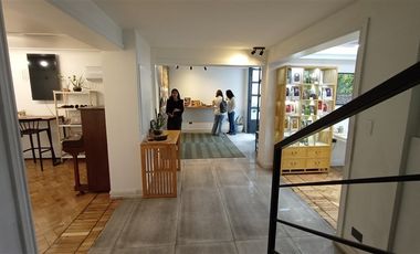 Casa en Arriendo en Eliodoro Yañez - Los Leones