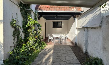 HERMOSA Y AMPLIA CASA EN PROVIDENCIA