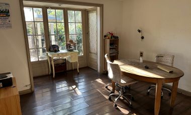 HERMOSA Y AMPLIA CASA EN PROVIDENCIA