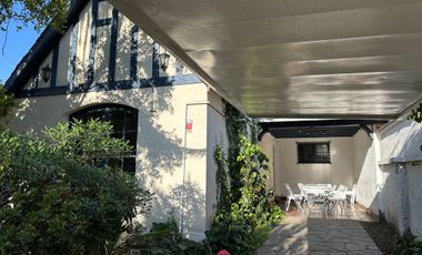 HERMOSA Y AMPLIA CASA EN PROVIDENCIA