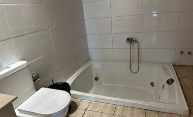 HERMOSA Y AMPLIA CASA EN PROVIDENCIA